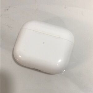 White Wireless Earbuds Charging Case